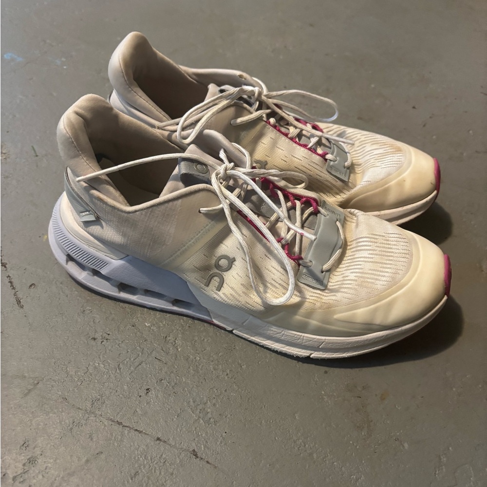 On cloud Athletic Sneakers